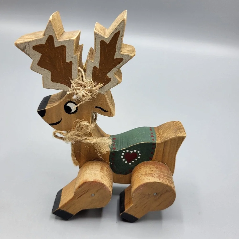 Vintage Reindeer Figurine Holiday Rustic Wooden Folk Art Christmas Decor Brown